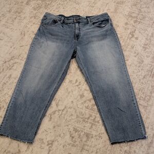 Time and Tru Light Blue Cropped Straight-Leg Jeans